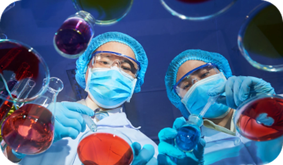 How Phytomem One works - scientists researching the formula in a laboratory